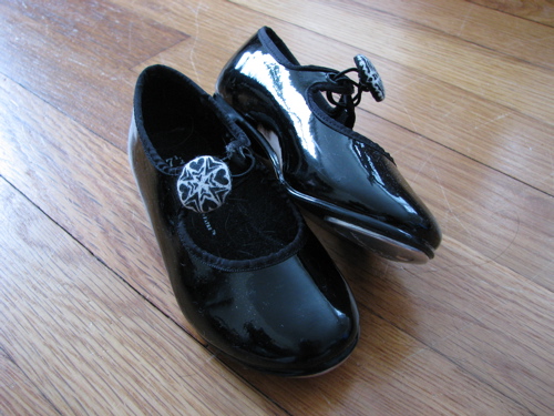 tap shoes with covered button elastic closure