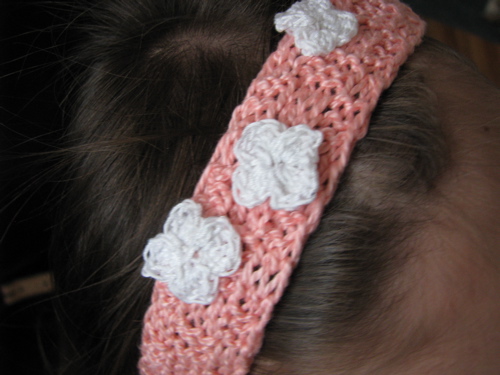 knitted headband with crocheted flowers