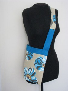 floral and turquoise cyclette bag