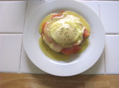 eggs benedict made with smoked salmon